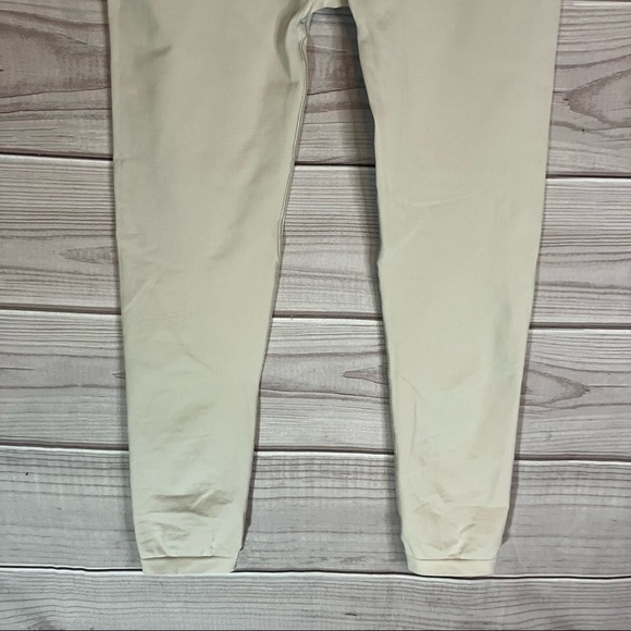 GYM Shark Fit Seamless High Rise Leggings in Grey - Picture 7 of 8